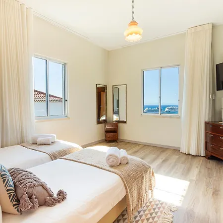 Villa Funchal בית נופש פונשל